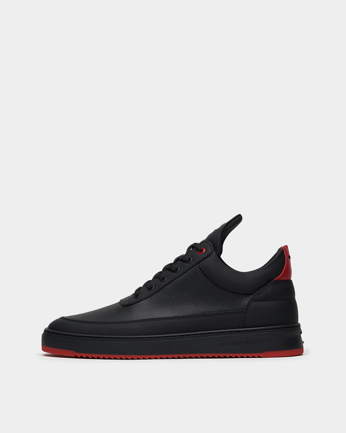 LOW TOP TECH CRUMBS RED