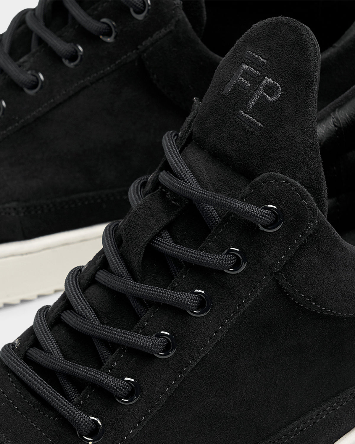LOW TOP SUEDE ORGANIC BLACK