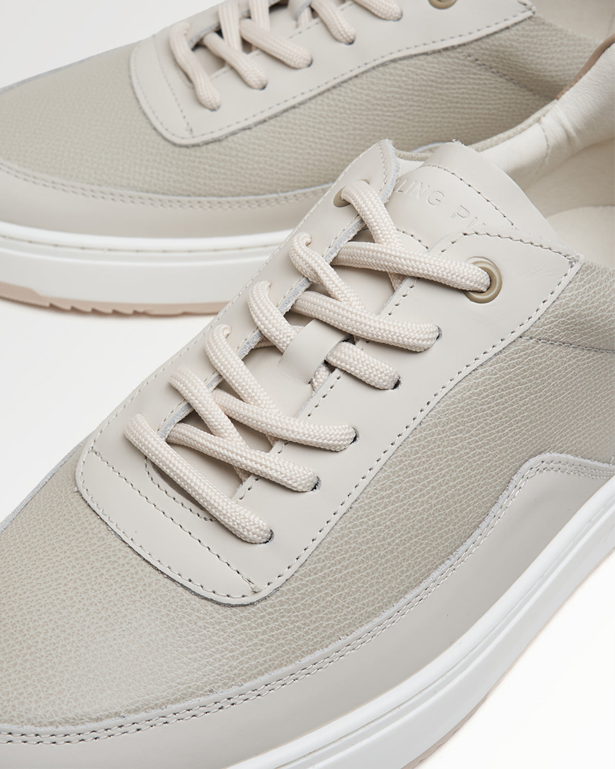 MONDO TECH CRUMBS OFF WHITE