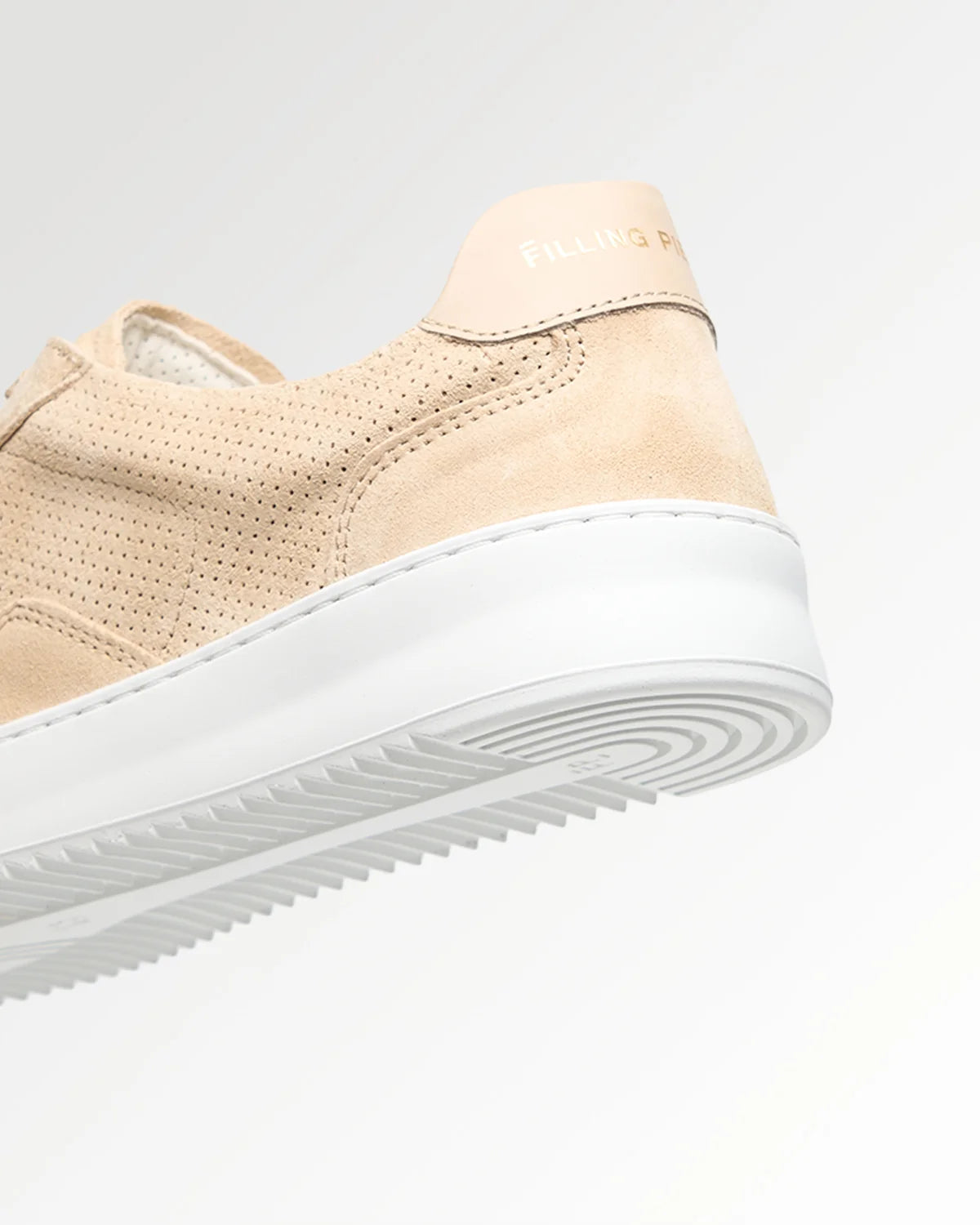 MONDO SUEDE PERFORATED SAND