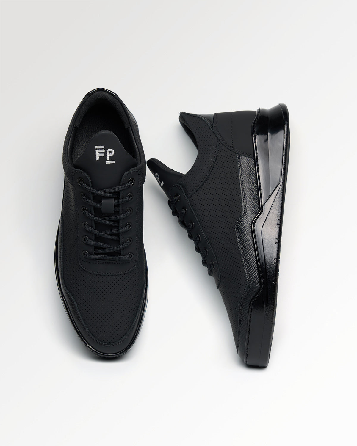 LOW TOP GHOST TECH BLACK