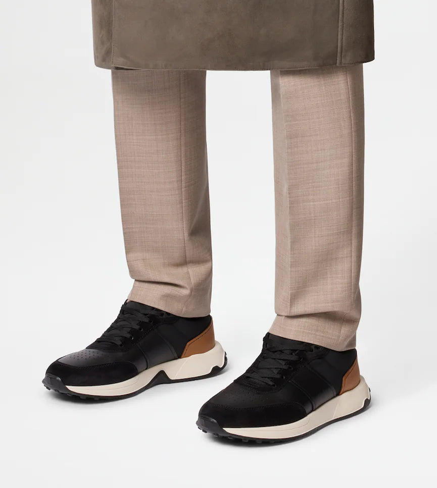 TOD'S BLACK SNEAKERS