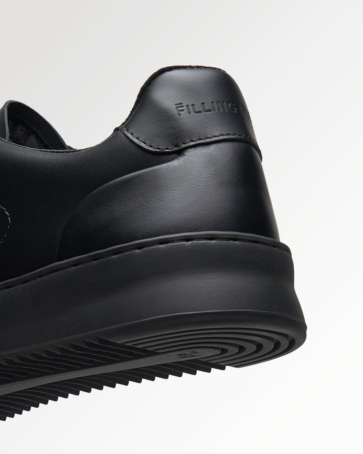 MONDO SEAMLESS BLACK