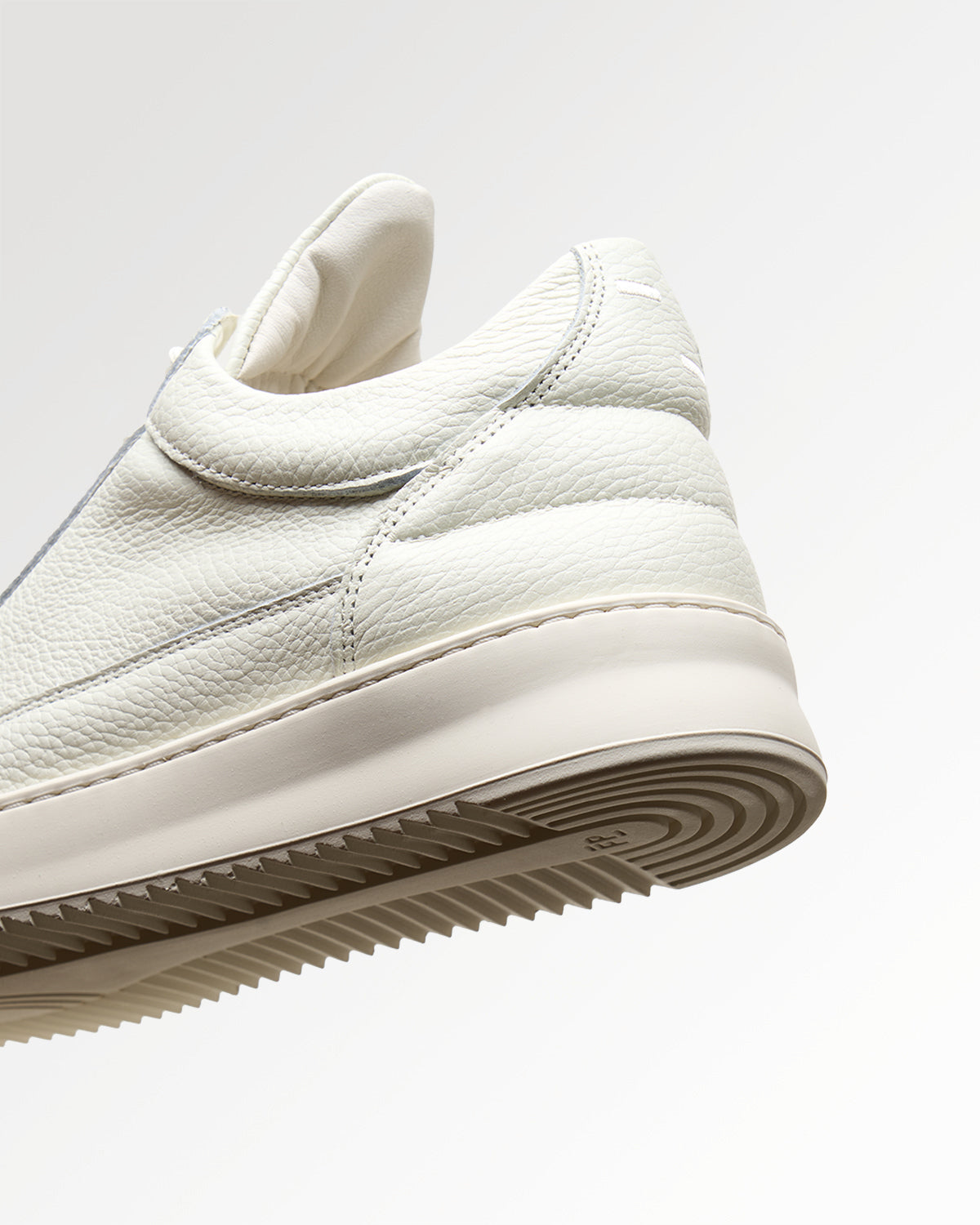 LOW TOP GRAIN WHITE