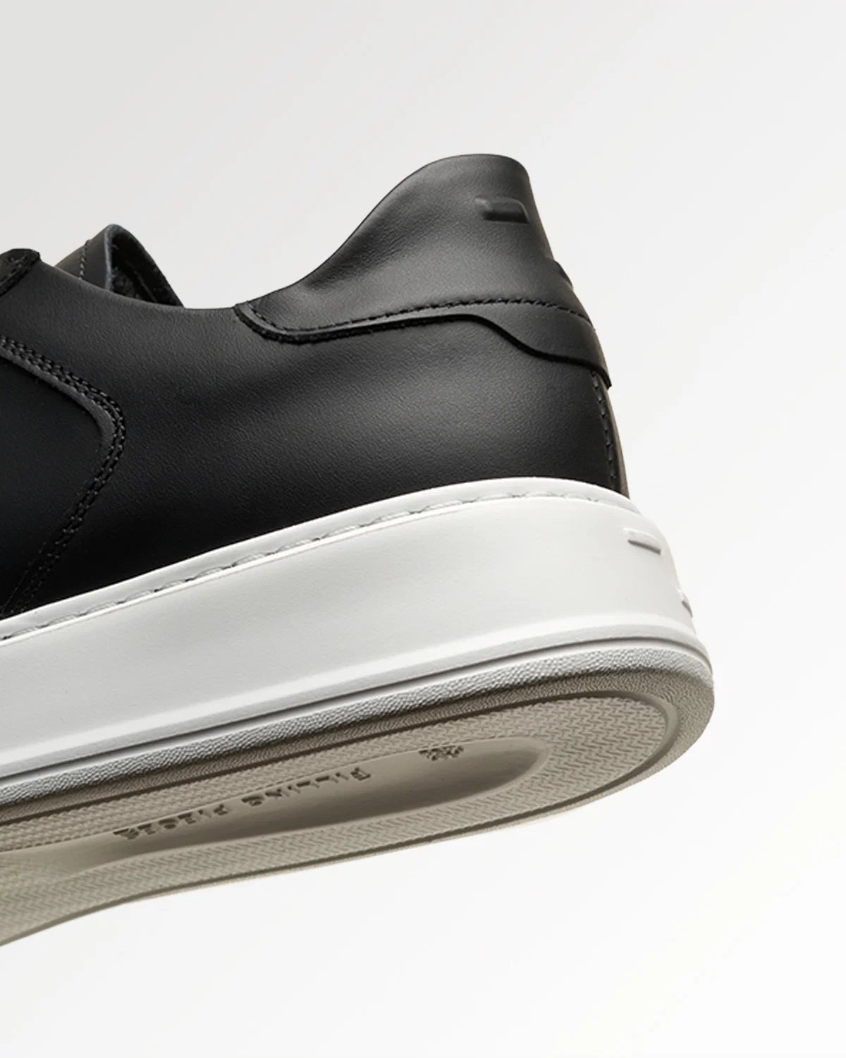 EVO COURT NAPPA BLACK