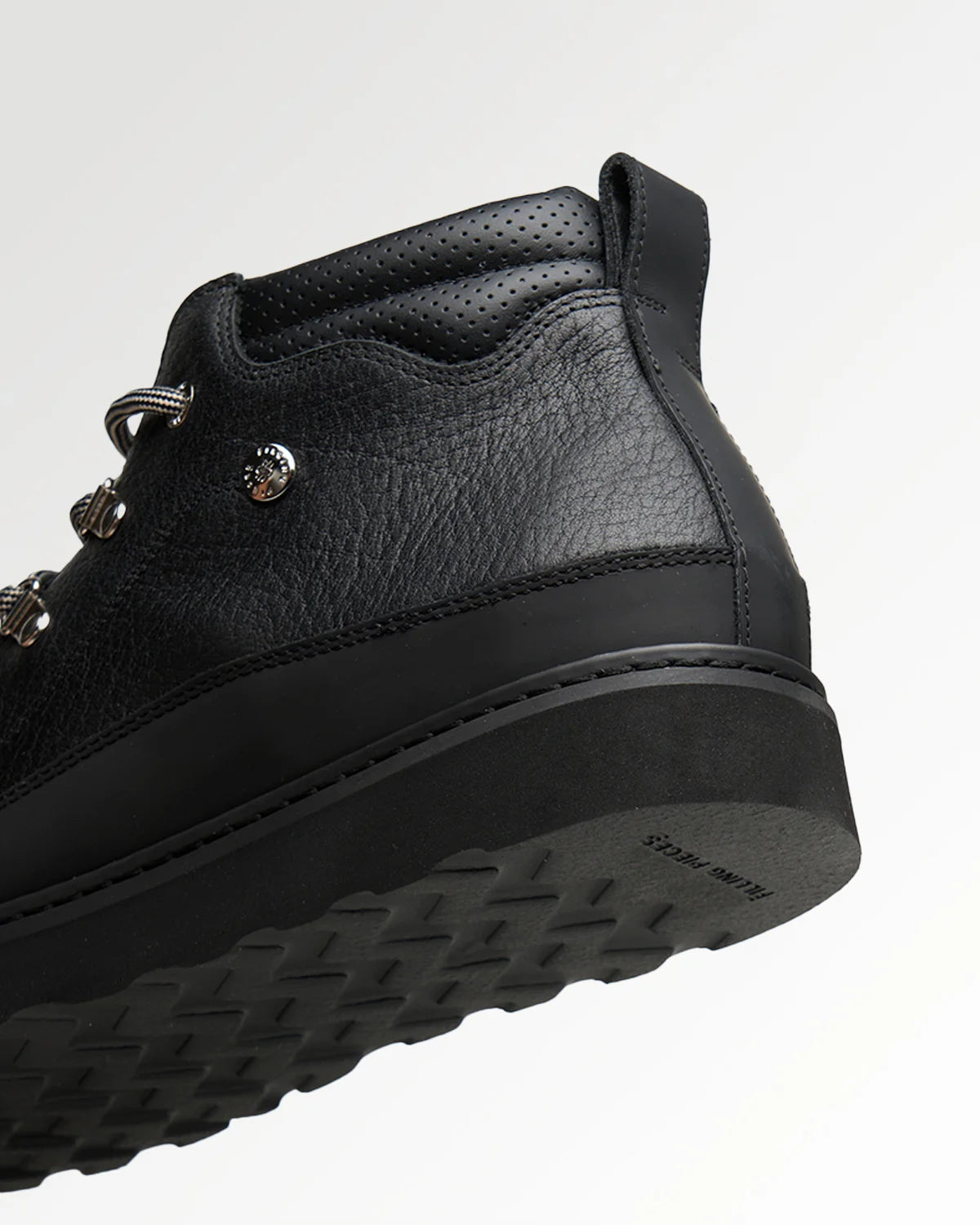 GLACIER BOOT GRAIN BLACK