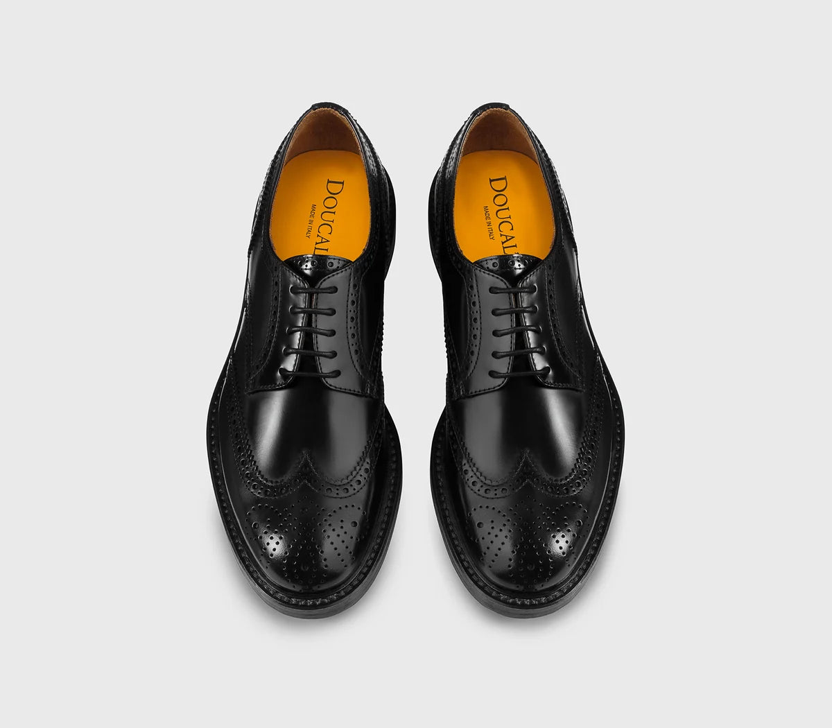 BLACK DOVETAIL LACE-UP