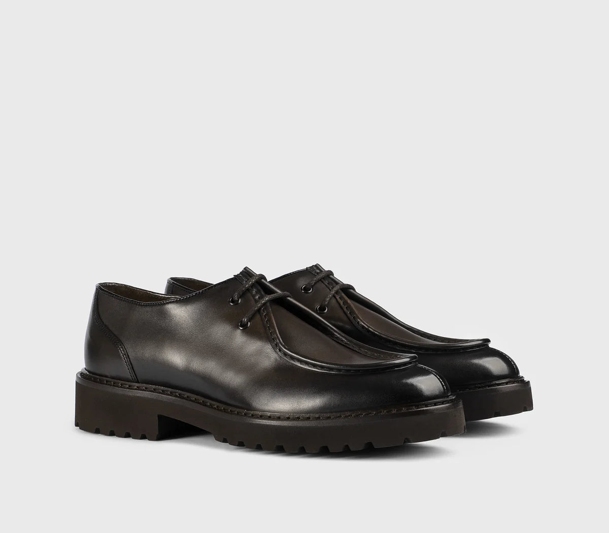 DARK BROWN TWO-HOLE LACE-UPS