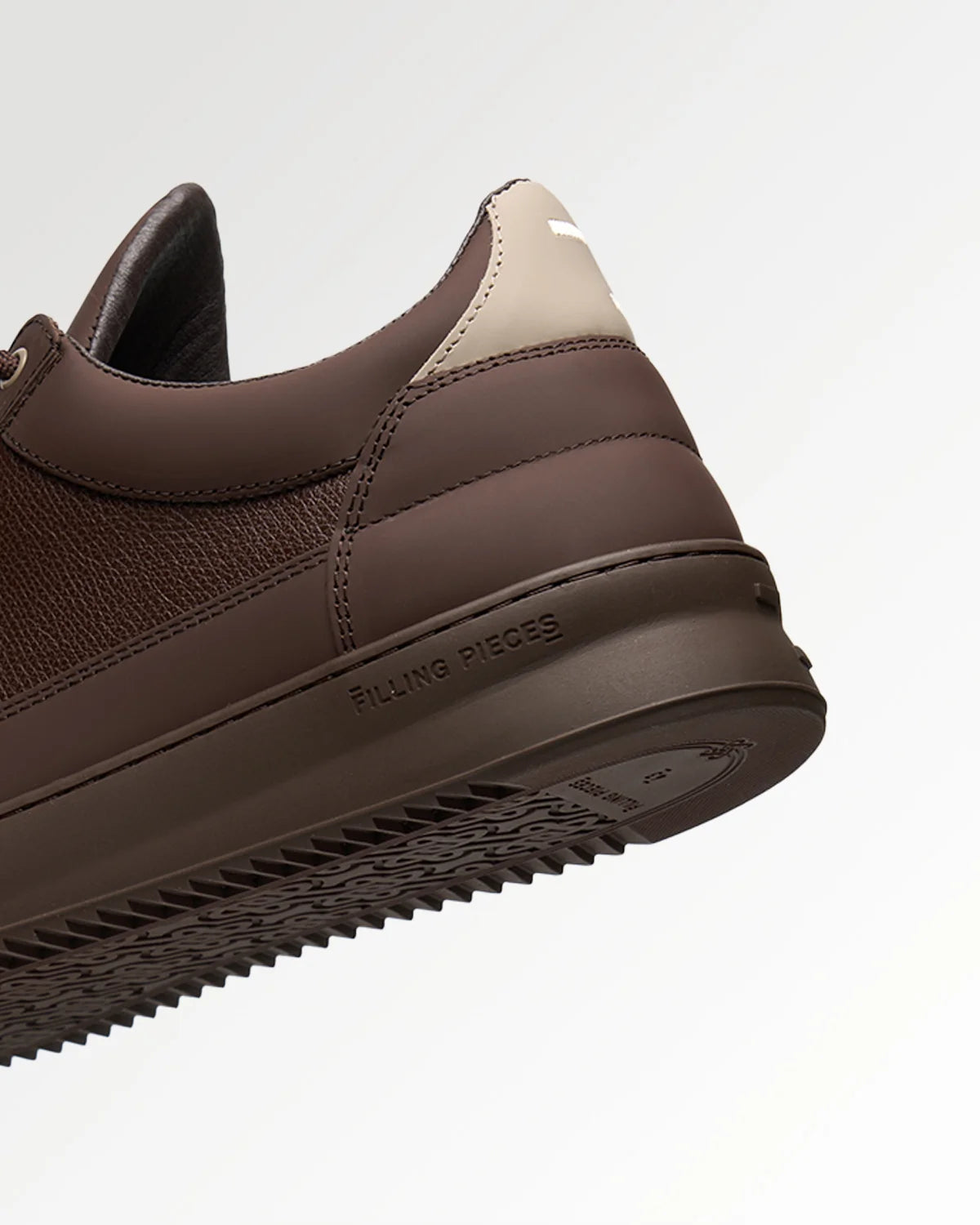 LOW TOP TECH CRUMBS CHOCOLATE