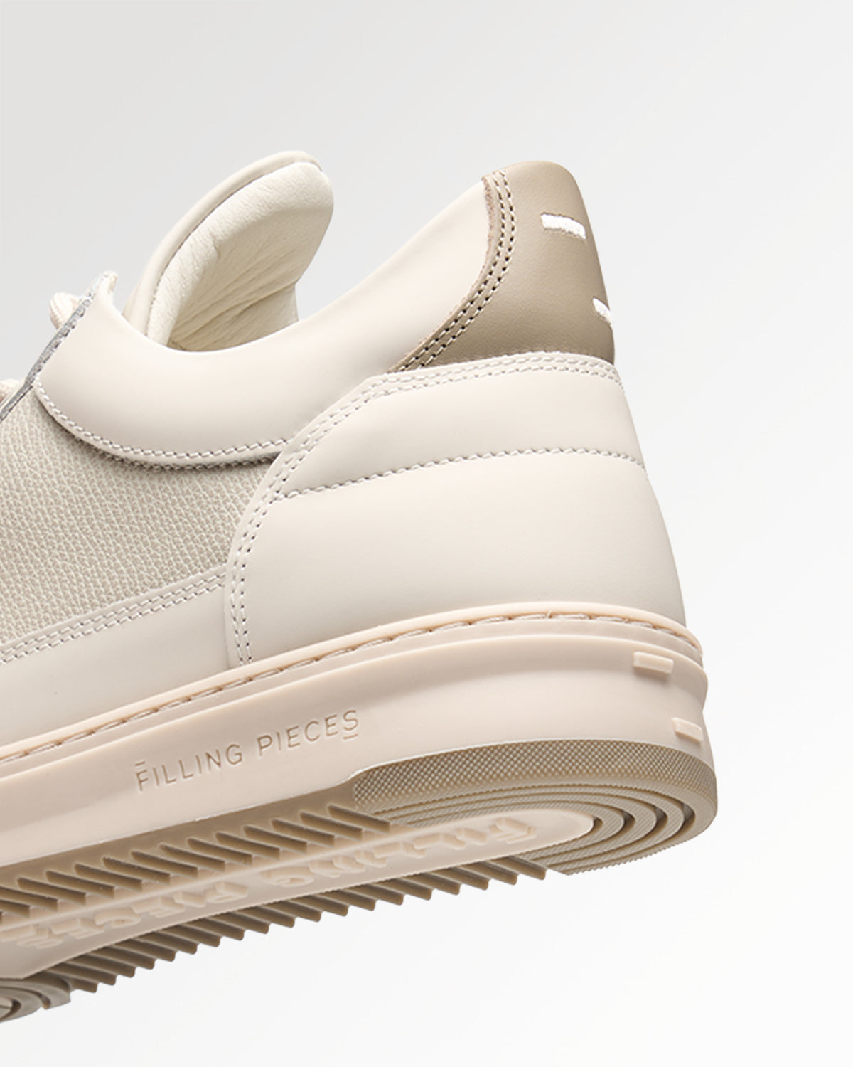 LOW TOP TECH CRUMBS OFF WHITE/TAUPE