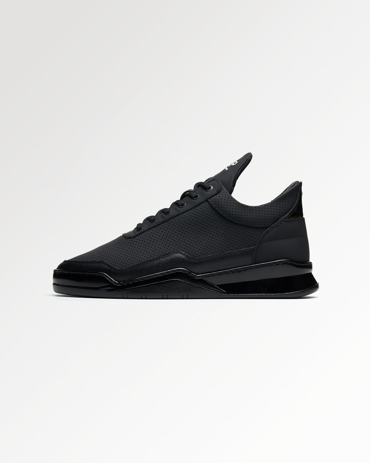 LOW TOP GHOST TECH BLACK