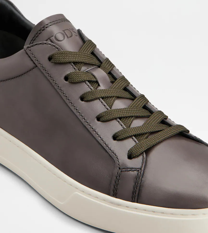 GREY CALFSKIN LEATHER SNEAKER