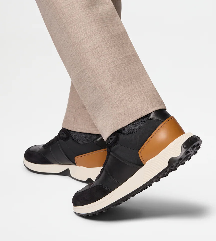 TOD'S BLACK SNEAKERS