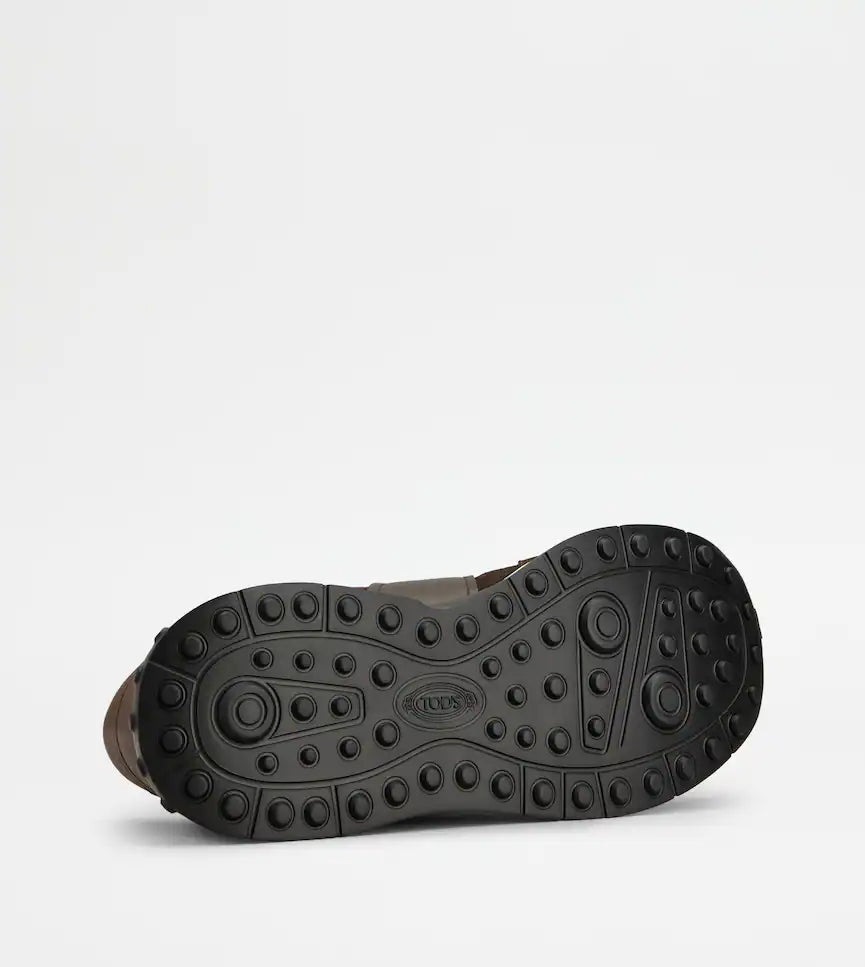 TOD'S BROWN SUEDE SNEAKERS