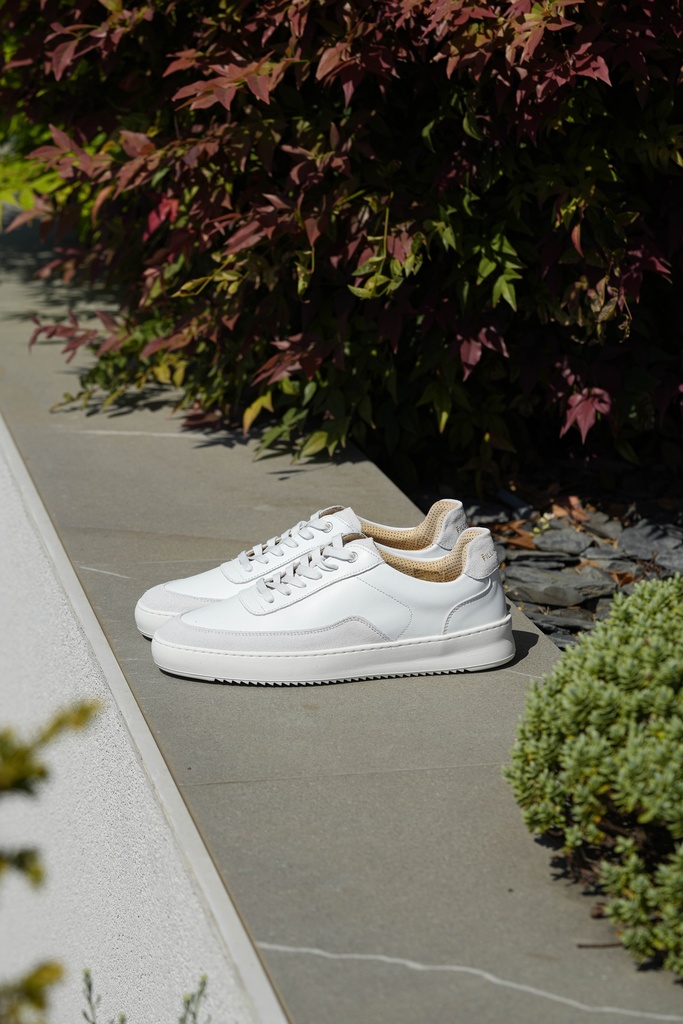 MONDO SQUASH SUEDE WHITE