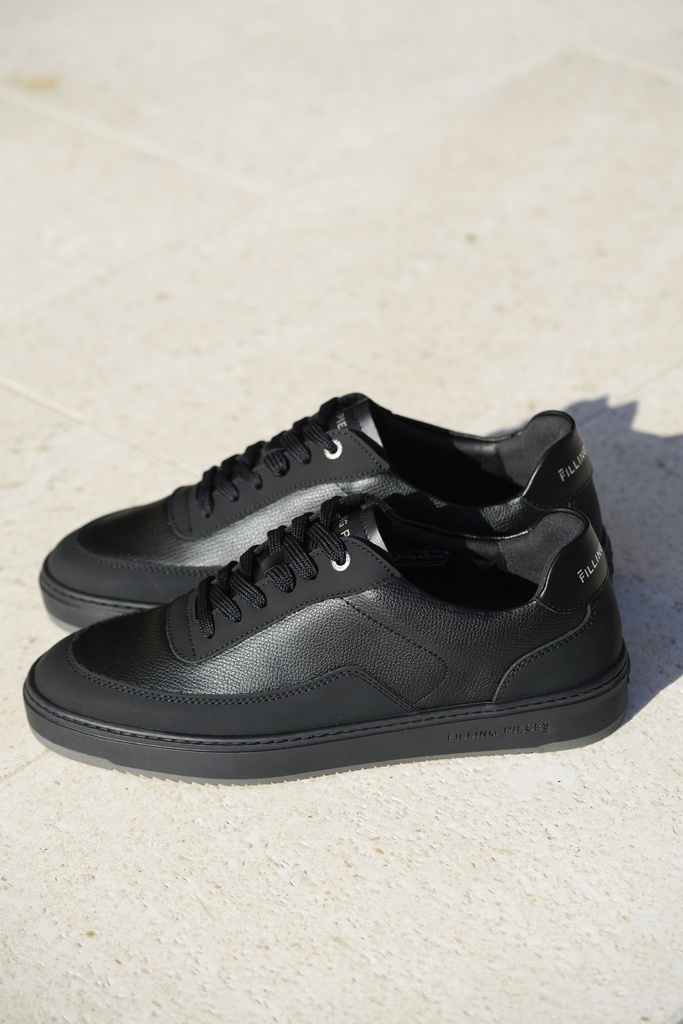 MONDO CRUMBS ALL BLACK