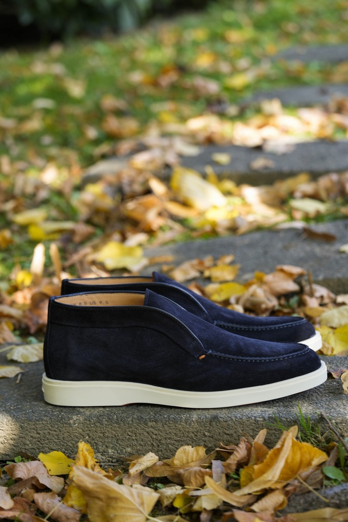 MEN’S NAVY SUEDE DESERT BOOT