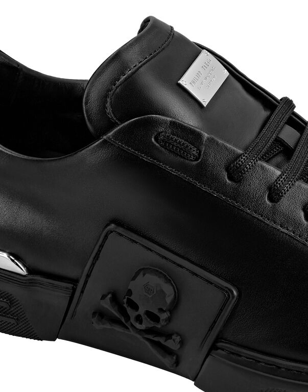 PHANTOM KICK$ LO-TOP SNEAKERS ALL BLACK